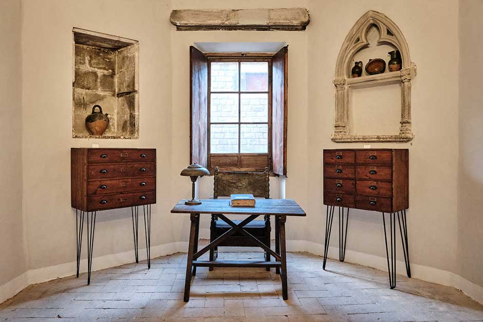 Exposición “Descubriendo la memoria judía en la Catedral de Barcelona” | Red de Juderías de España