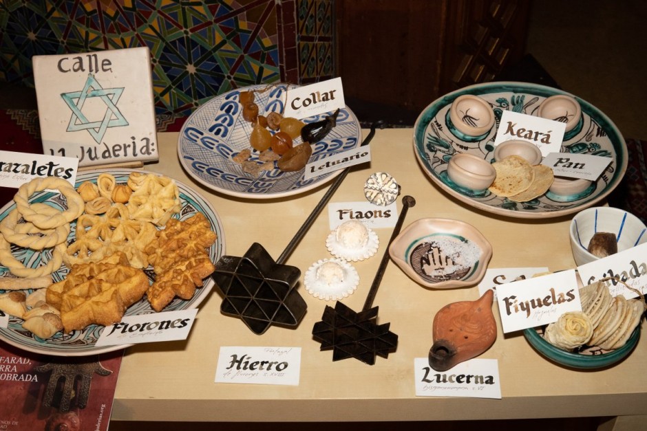 Los Sabores de Sefarad comparten espacio con la tradiciones reposteras que coexistieron en la Edad Media en la Fundación Tres Culturas